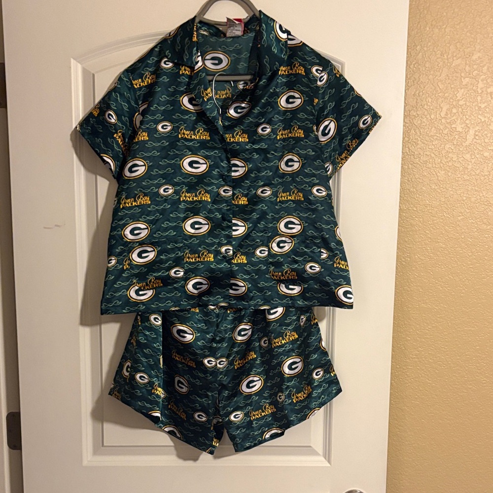 NFL Women's Greenbay Packers Pajama Set